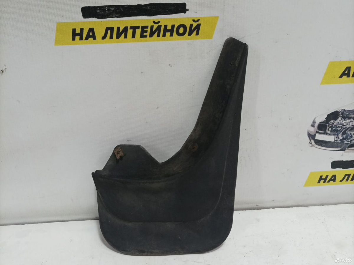 Брызговик задний правый Renault Logan 2