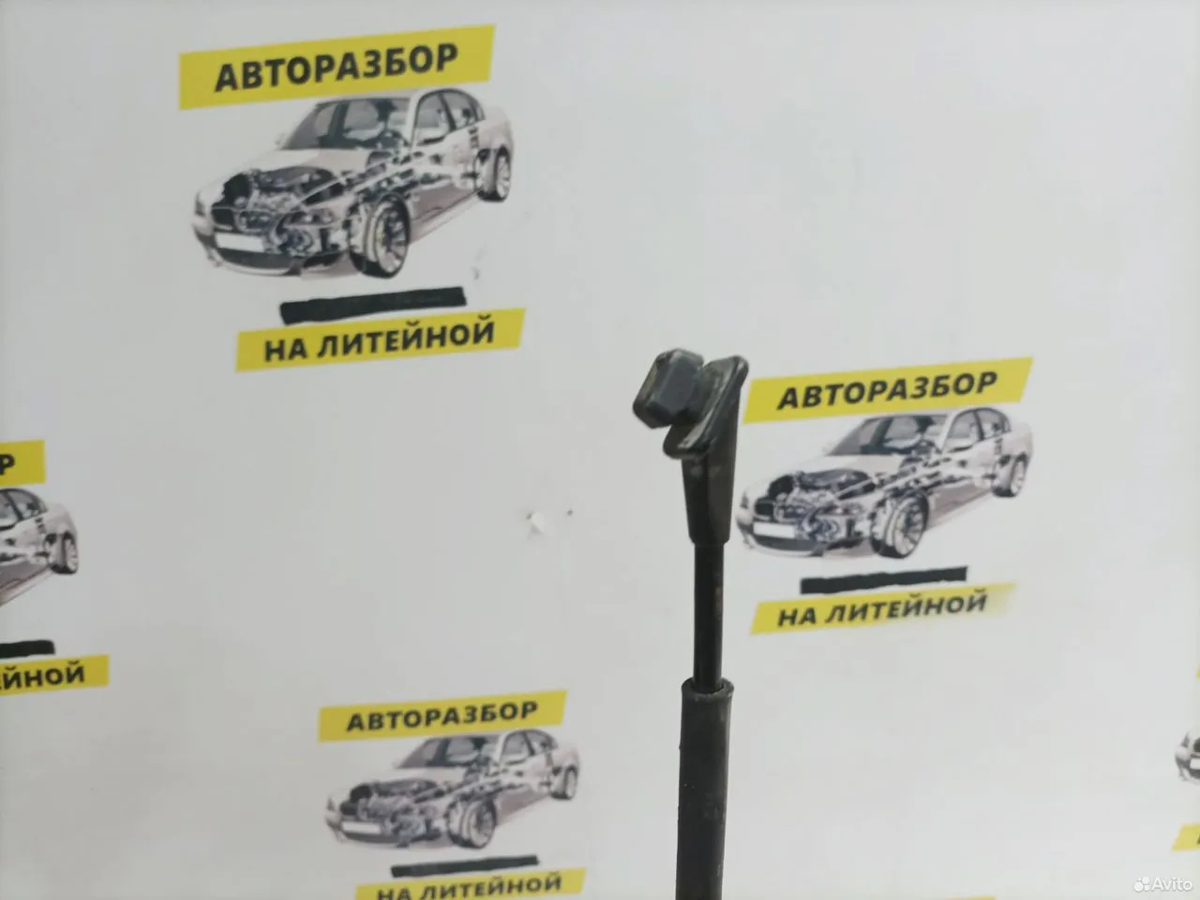 Упор капота Kia Sportage 3 SL — фото 2