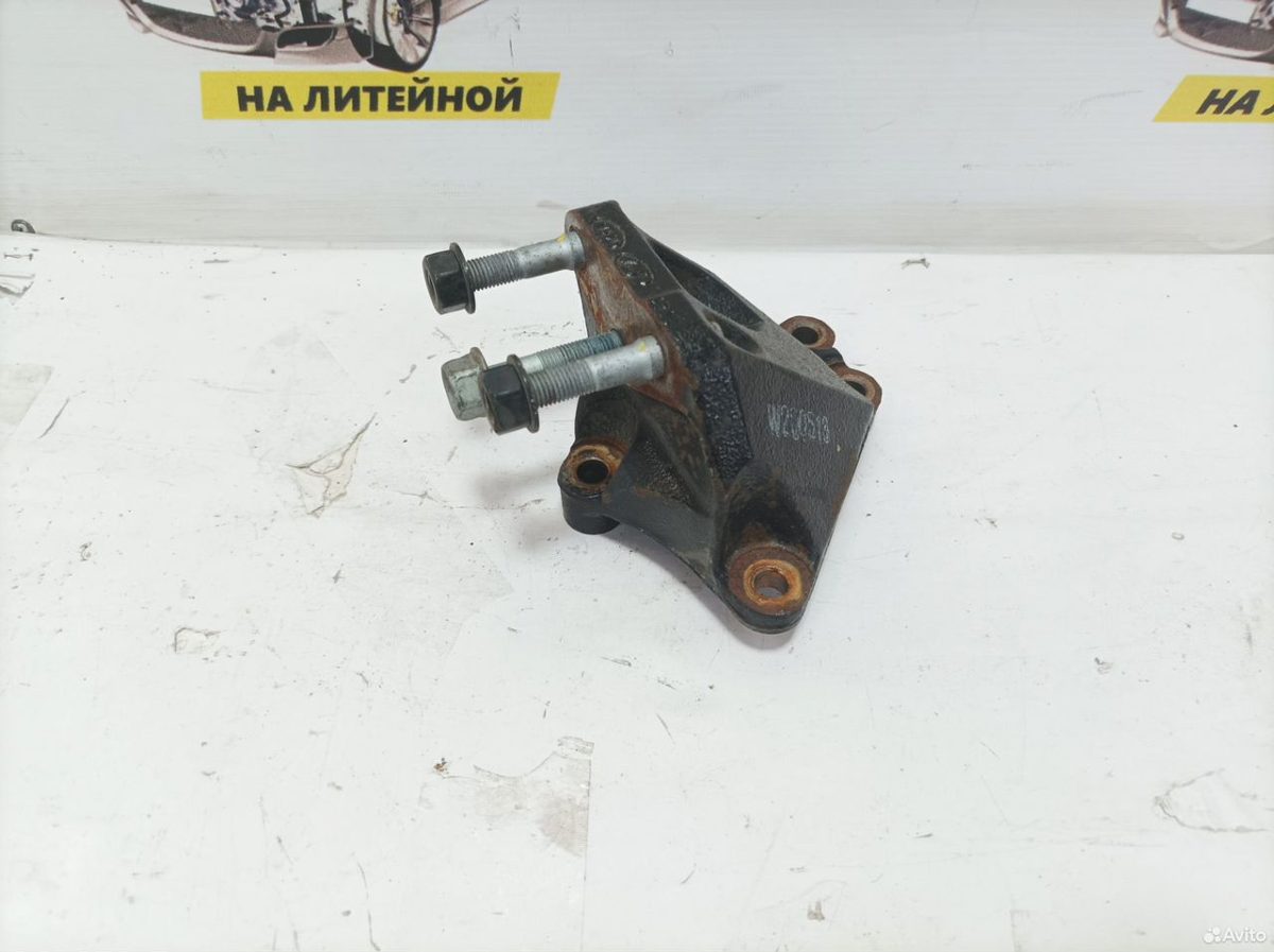 Кронштейн двигателя правый G4FG Hyundai Creta 1