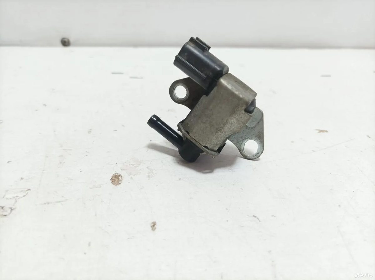 Клапан вакуума HR16DE Nissan Tiida C11