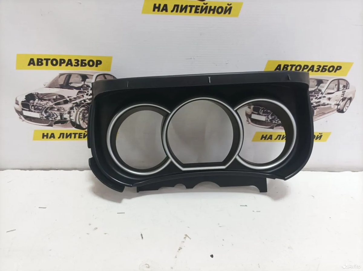 Накладка панели приборов Nissan Tiida C11