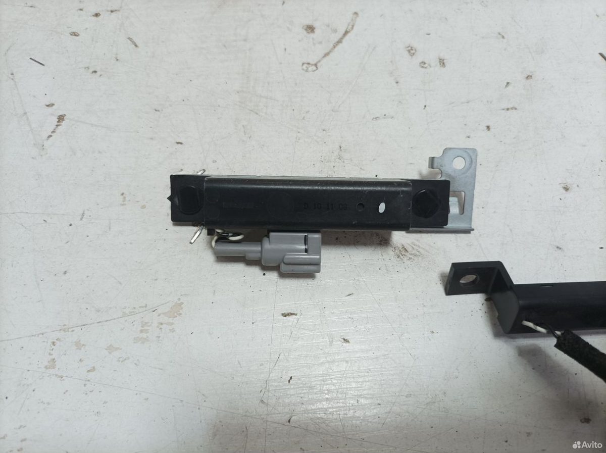 Антенна бесключевого доступа Nissan Tiida C11 — фото 3