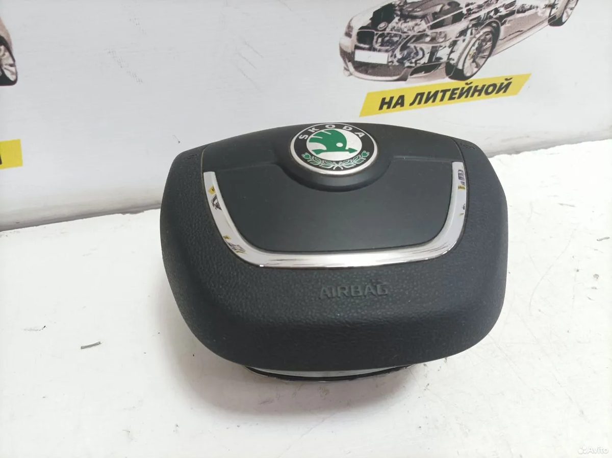 Подушка безопасности водителя Skoda Superb 2 — фото 3