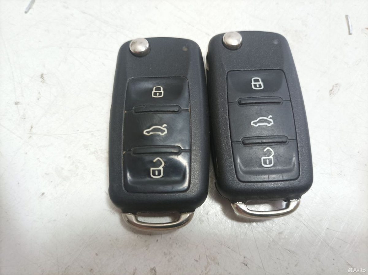 Ключ зажигания Skoda Superb 2