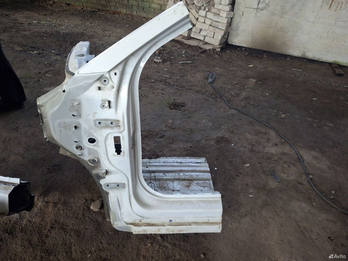 Стойка двери водителя Chevrolet Cryze J300