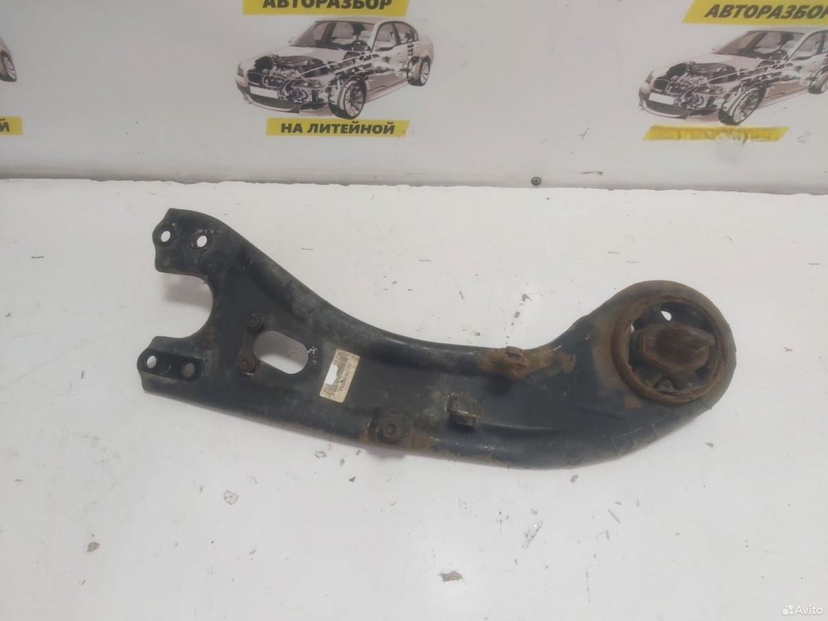 Рычаг продольный левый Hyundai IX35