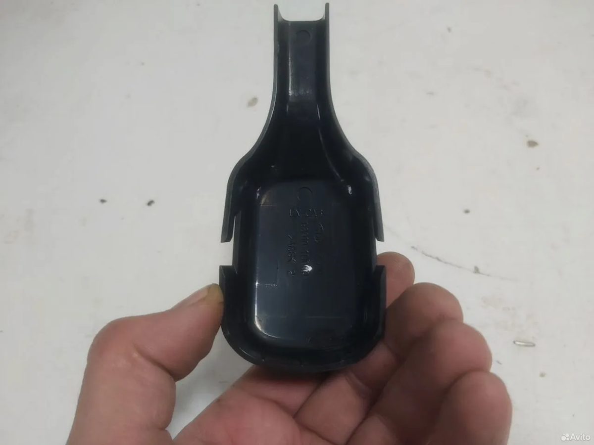 Крышка датчика дождя Hyundai IX35 — фото 3