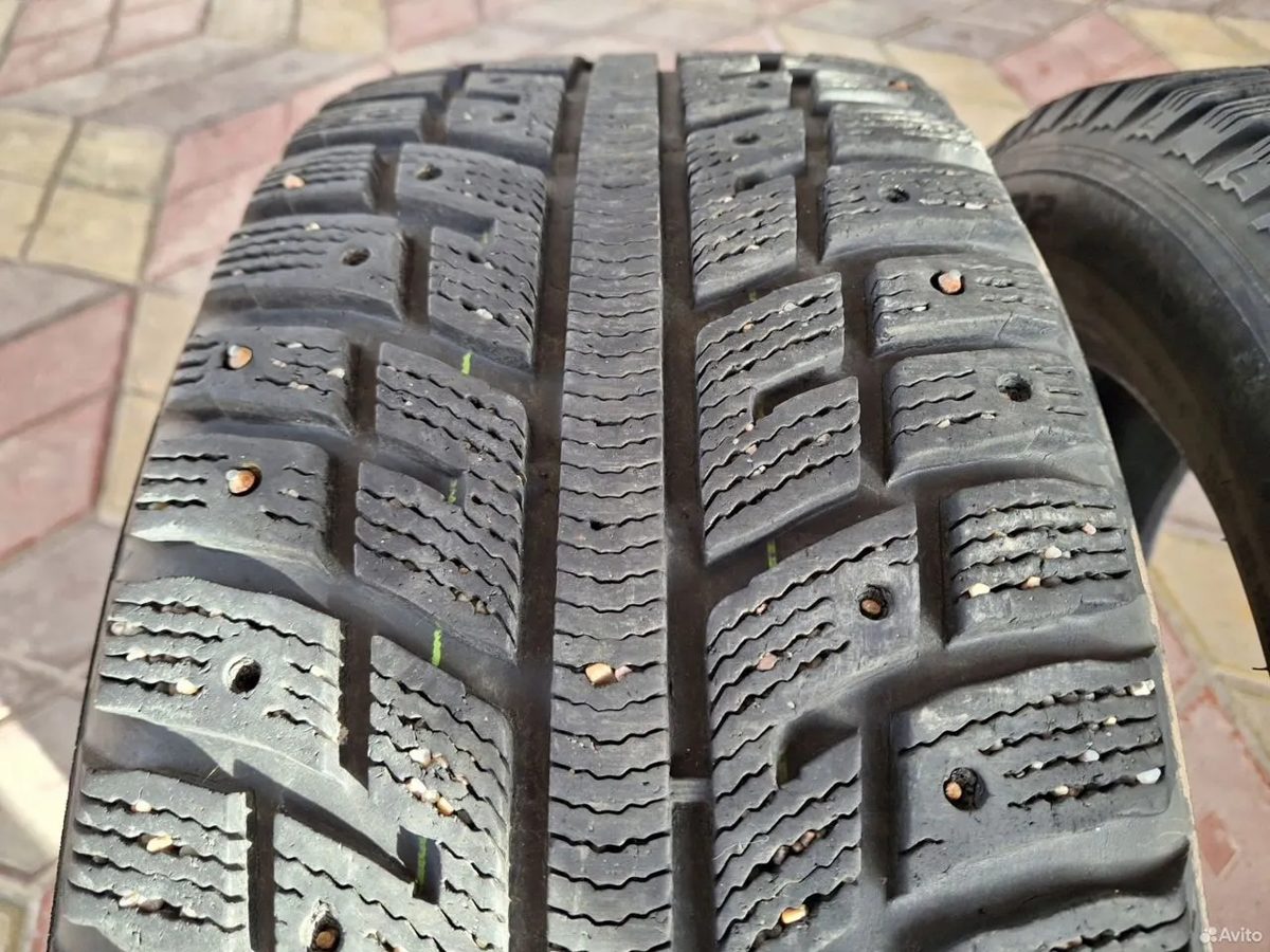 Kumho I'Zen KW22 215/55 R17 98T — фото 2