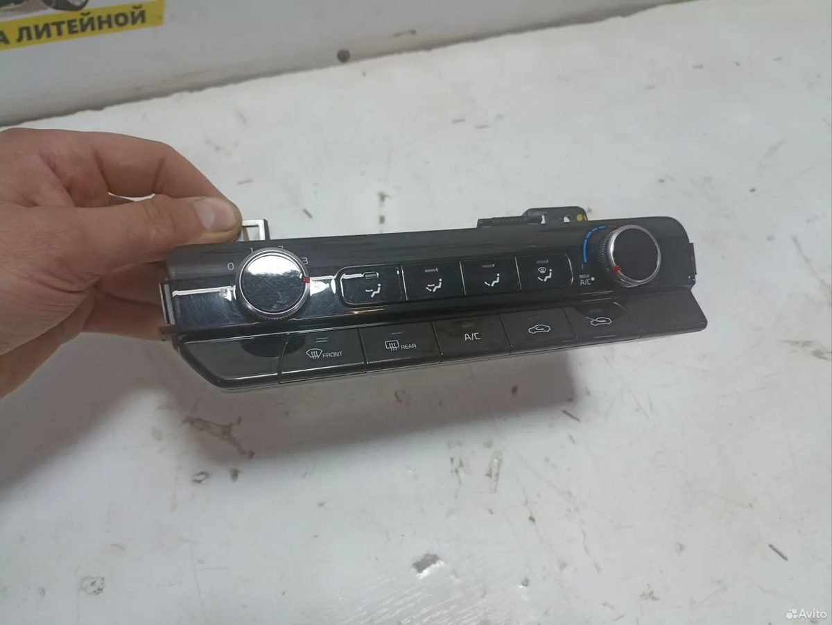 Блок климата Kia K5 DL3 — фото 3