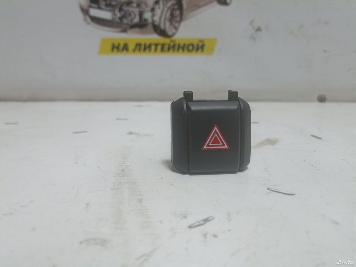 Кнопка аварийной сигнализации Kia K5 DL3