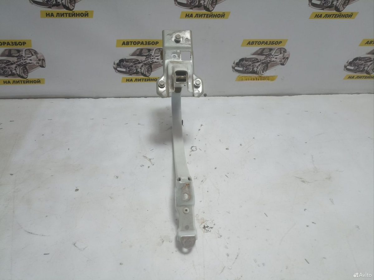 Петля крышки багажника правая Kia K5 DL3