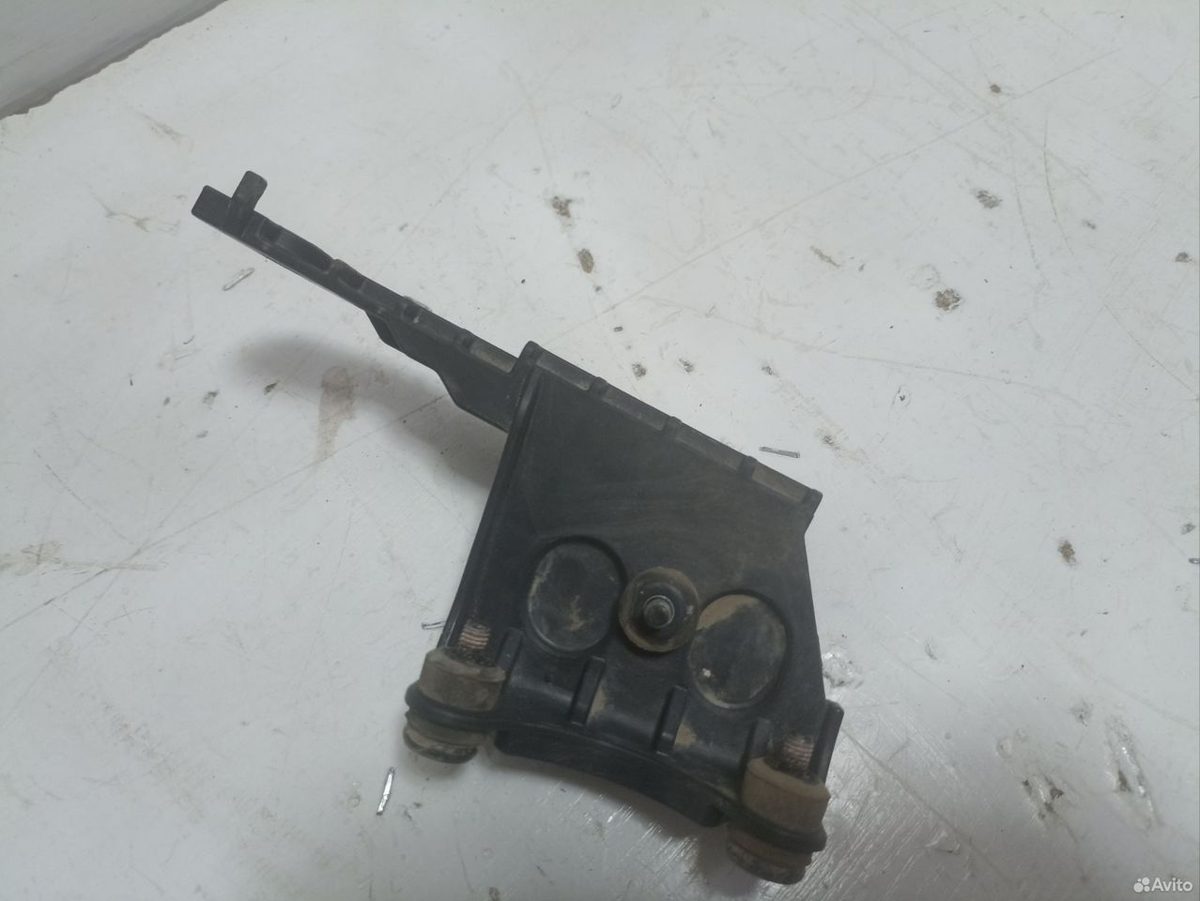 Кронштейн блока ABS KIA K5 DL3 — фото 2