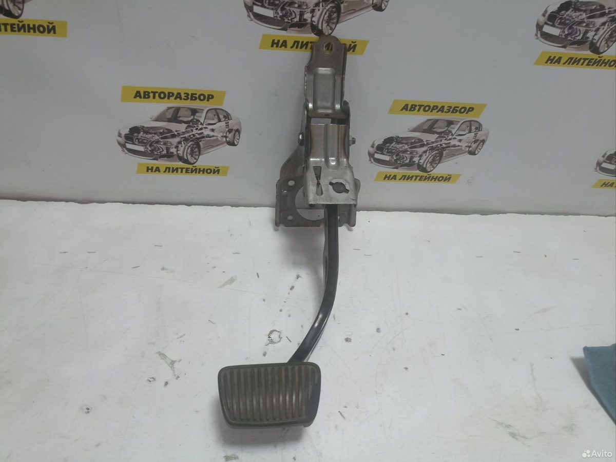 Педаль тормоза Kia K5 DL3