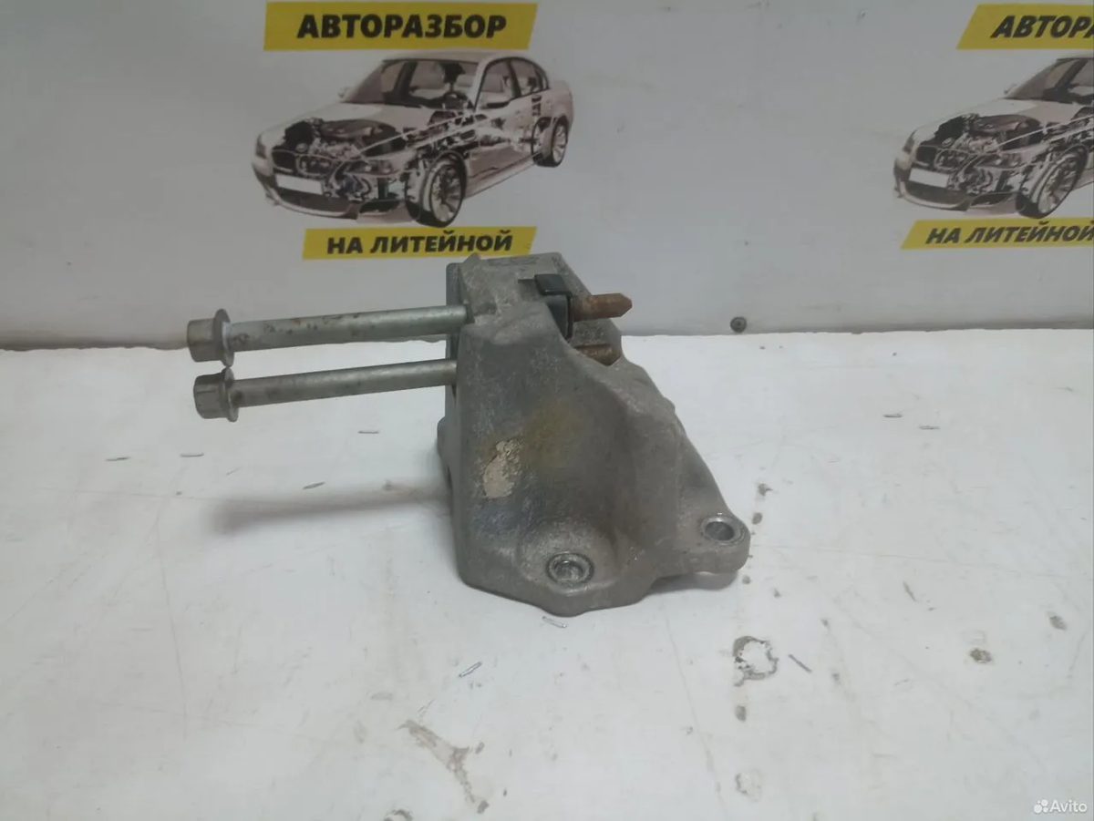 Кронштейн опоры АКПП Kia K5 DL3