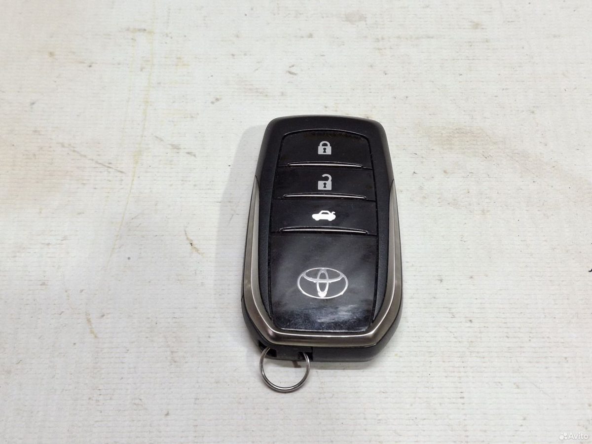 Смарт ключ Toyota Camry XV55