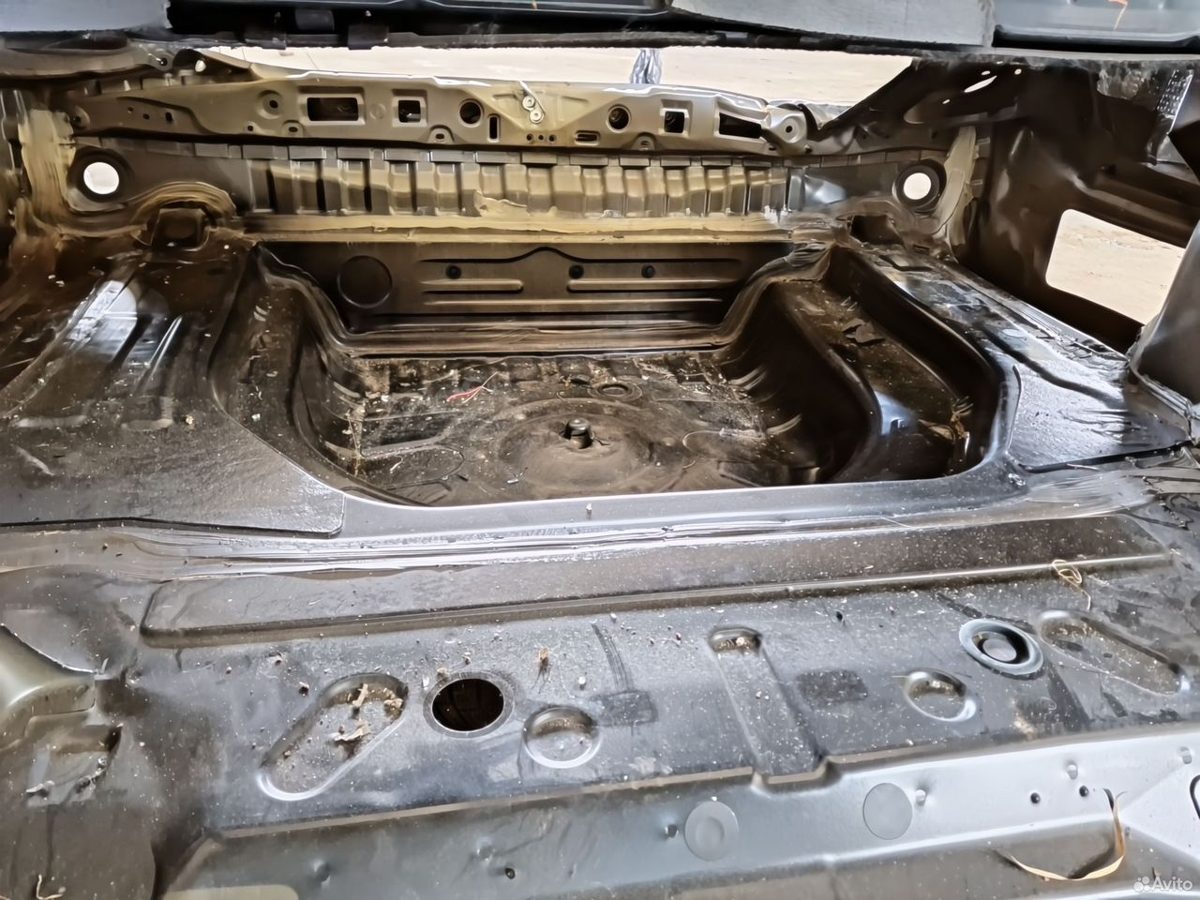 Пол багажника Toyota Camry XV55