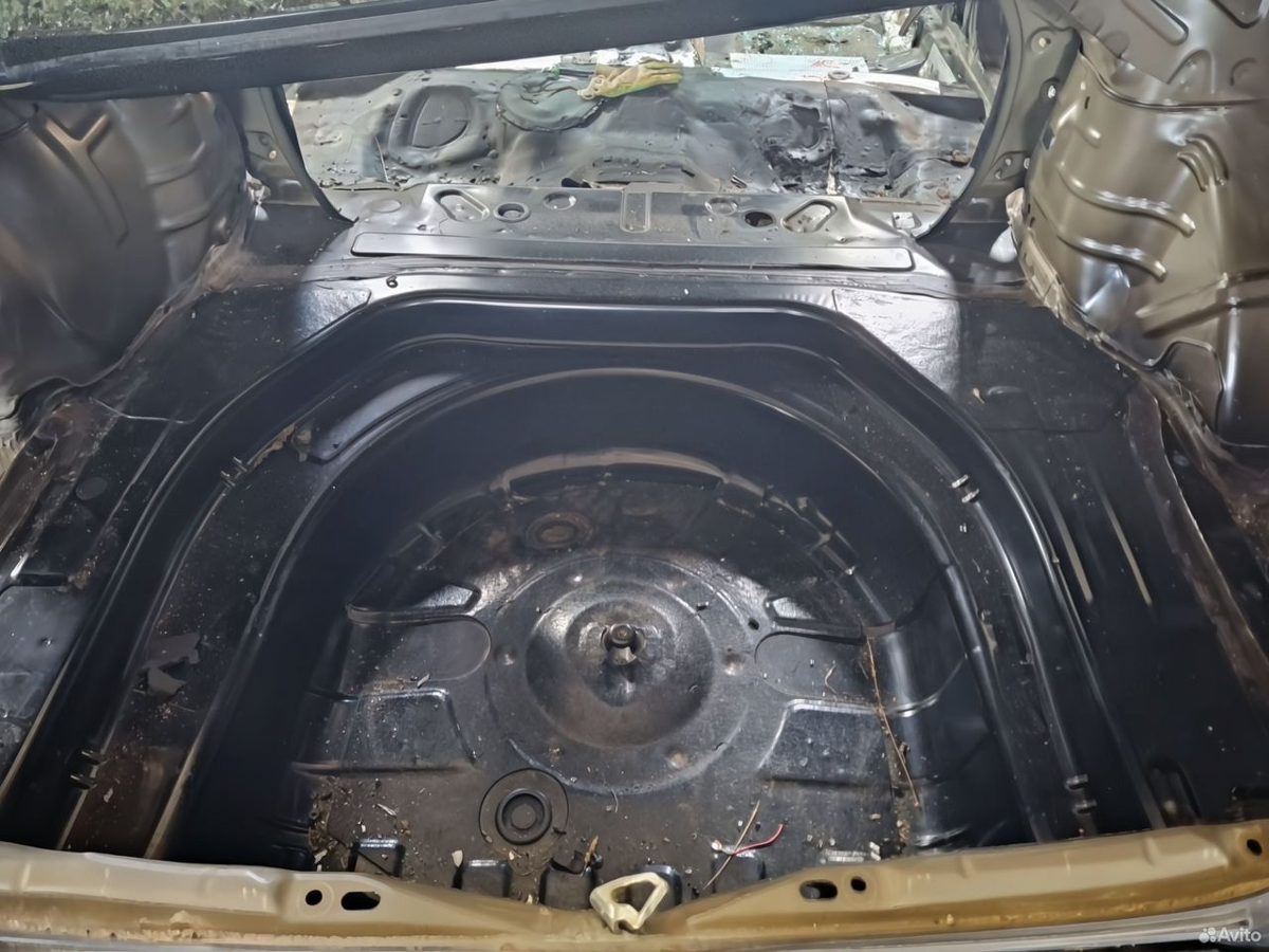 Пол багажника Toyota Camry XV55 — фото 4