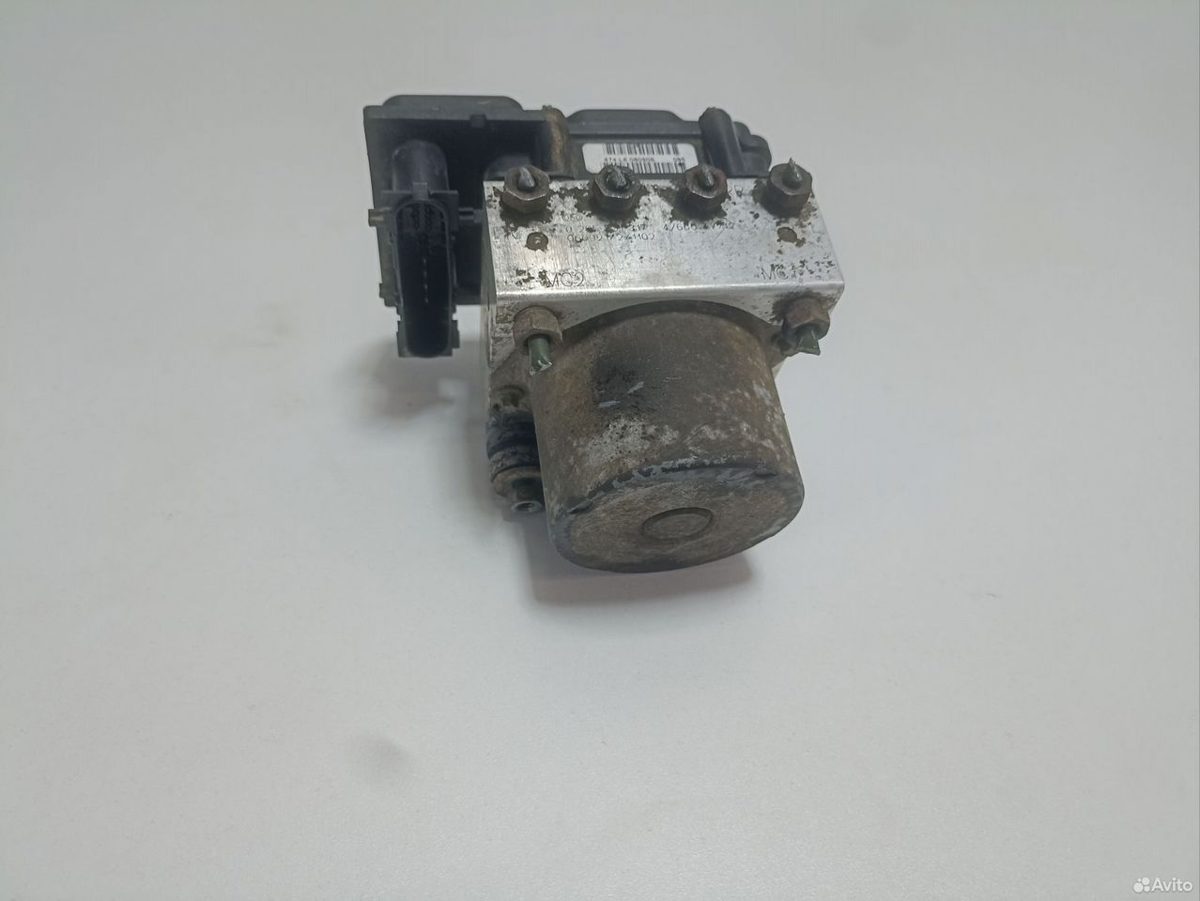 Блок ABS Nissan Primera P12