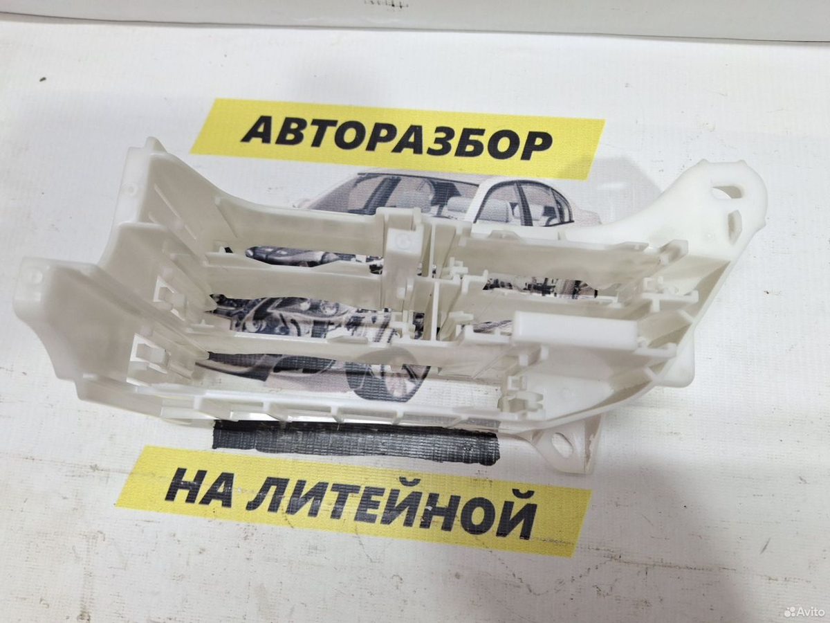 Кронштейн блоков Toyota Camry XV55 — фото 3
