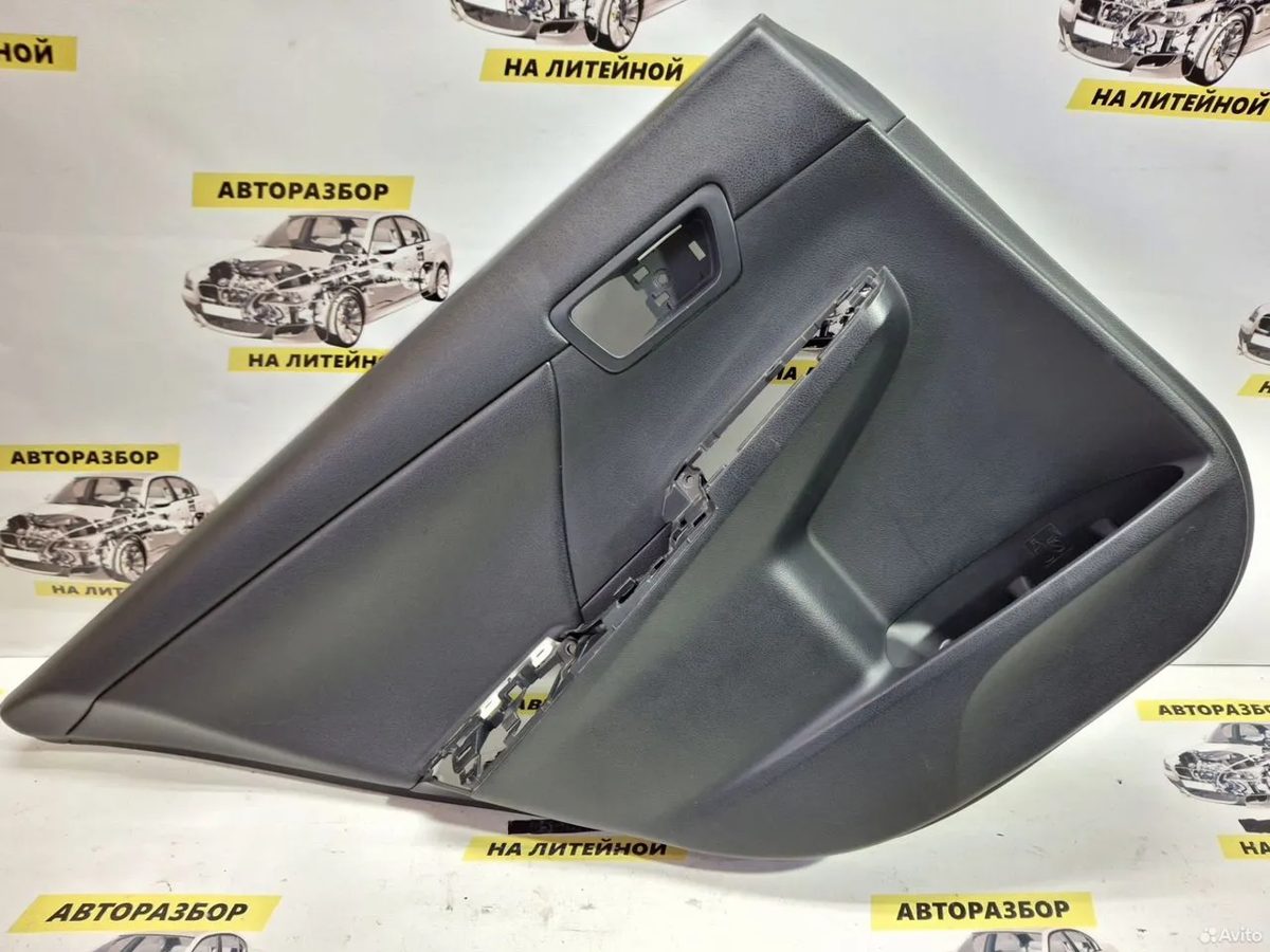 Обшивка двери задняя левая Toyota Camry XV55