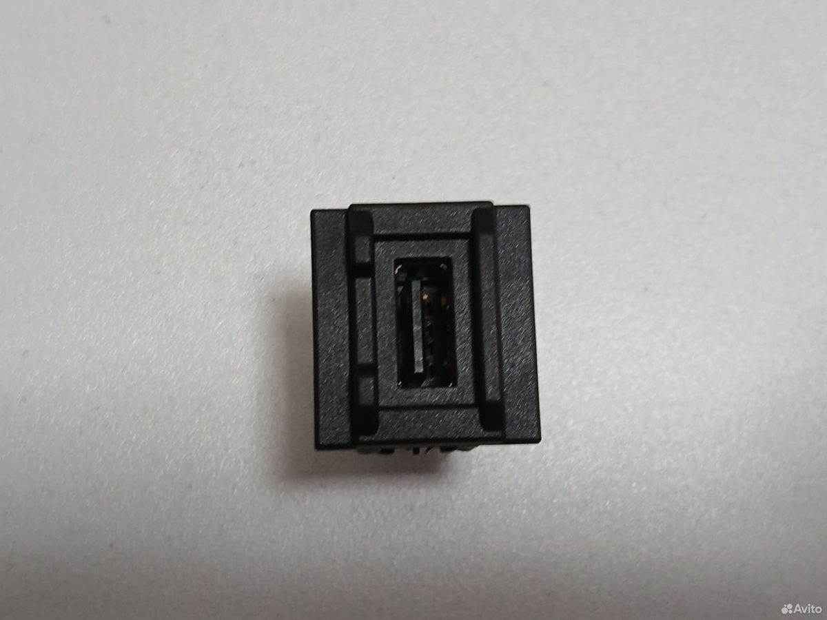 USB Mercedes-Benz W221