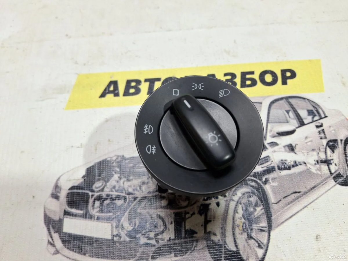 Переключатель света фар Skoda Yeti