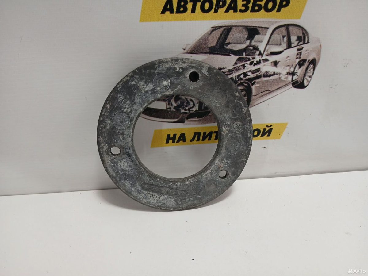 Проставка стойки передняя Mercedes-Benz W221