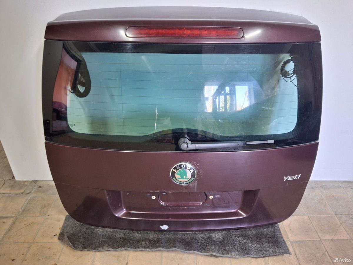 Крышка дверь багажника Skoda Yeti