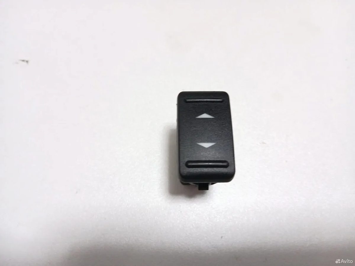 Кнопка стеклоподъемника Ford Focus 2