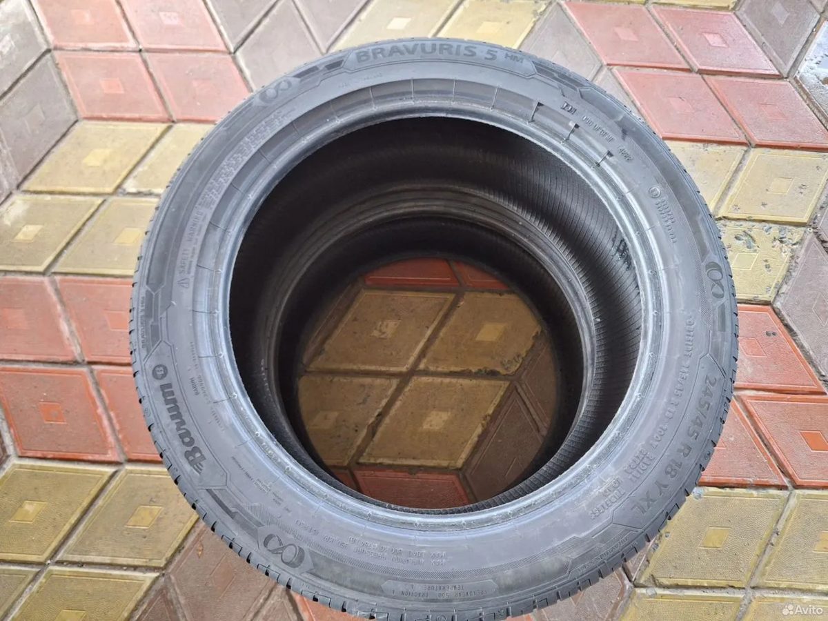 Barum Bravuris 5HM 245/45 R18 100Y — фото 6