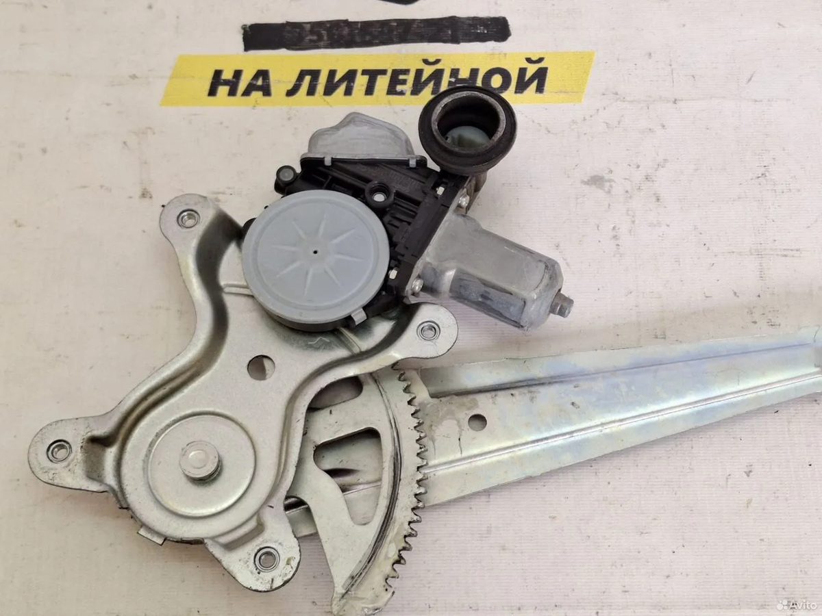 Стеклоподъёмник задний левый Toyota Camry XV50 — фото 8
