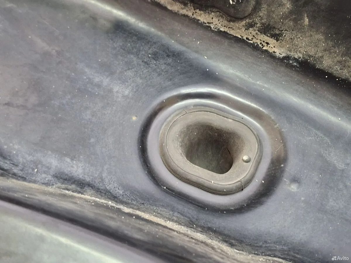 Водосток под жабо Toyota Camry XV50 — фото 7