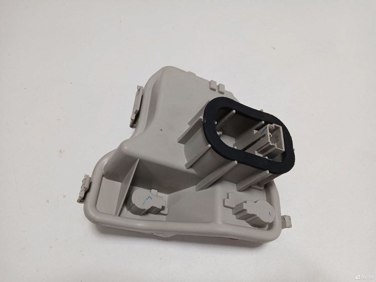 Плата фонаря левая Volkswagen Polo 5