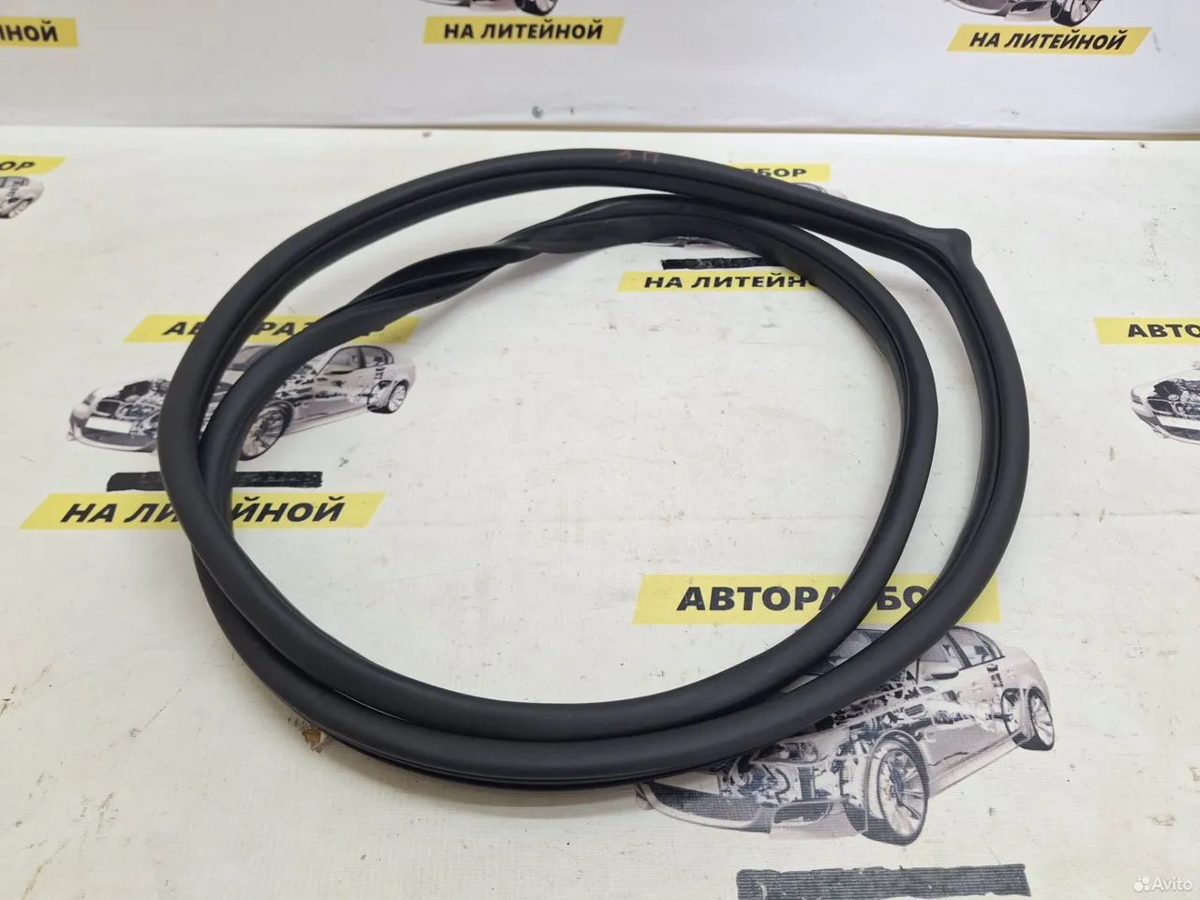 Уплотнитель проёма двери задний правый Kia Rio 4 — фото 2