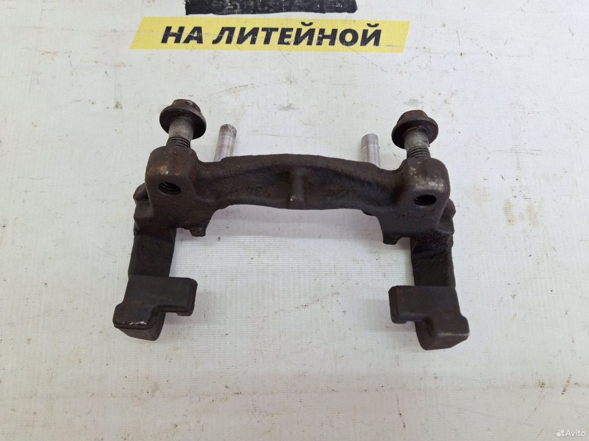 Скоба передего суппорта Ford Mondeo 4