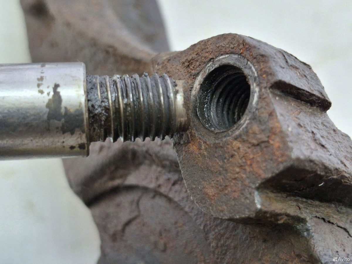 Скоба передего суппорта Ford Mondeo 4 — фото 6