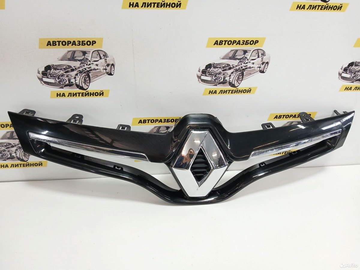 Решетка радиатора Renault Grand Scenic 3