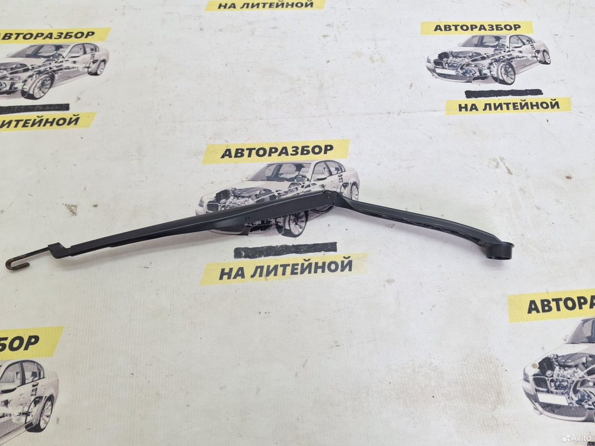 Поводок дворника левый Toyota Camry XV50