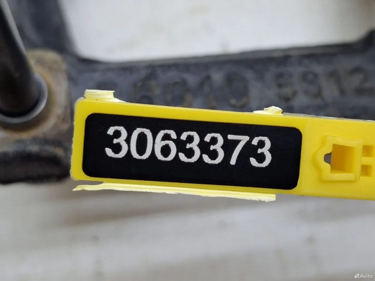 Кронштейн кондиционера Toyota Camry XV55 — фото 7