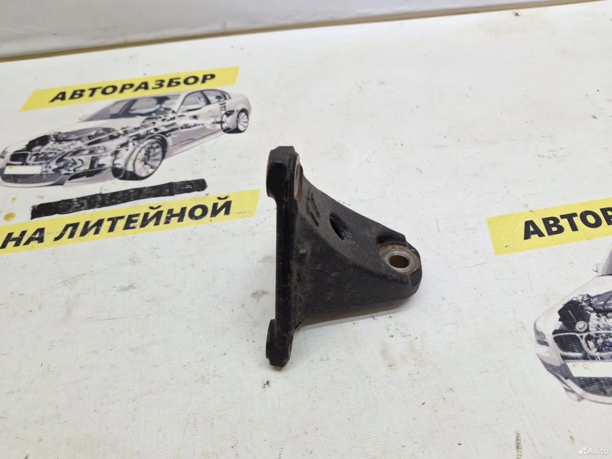 Кронштейн крепления двигателя Toyota Camry XV55 — фото 2