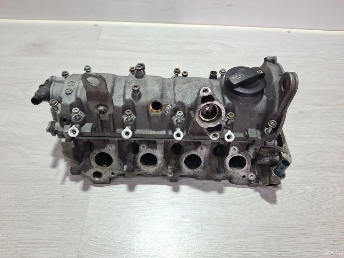 Головка блока цилиндров 1.2 cbzb Skoda Yeti