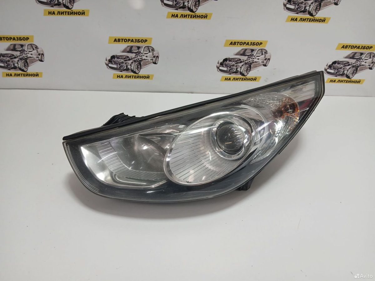 Фара левая Hyundai IX35 2011