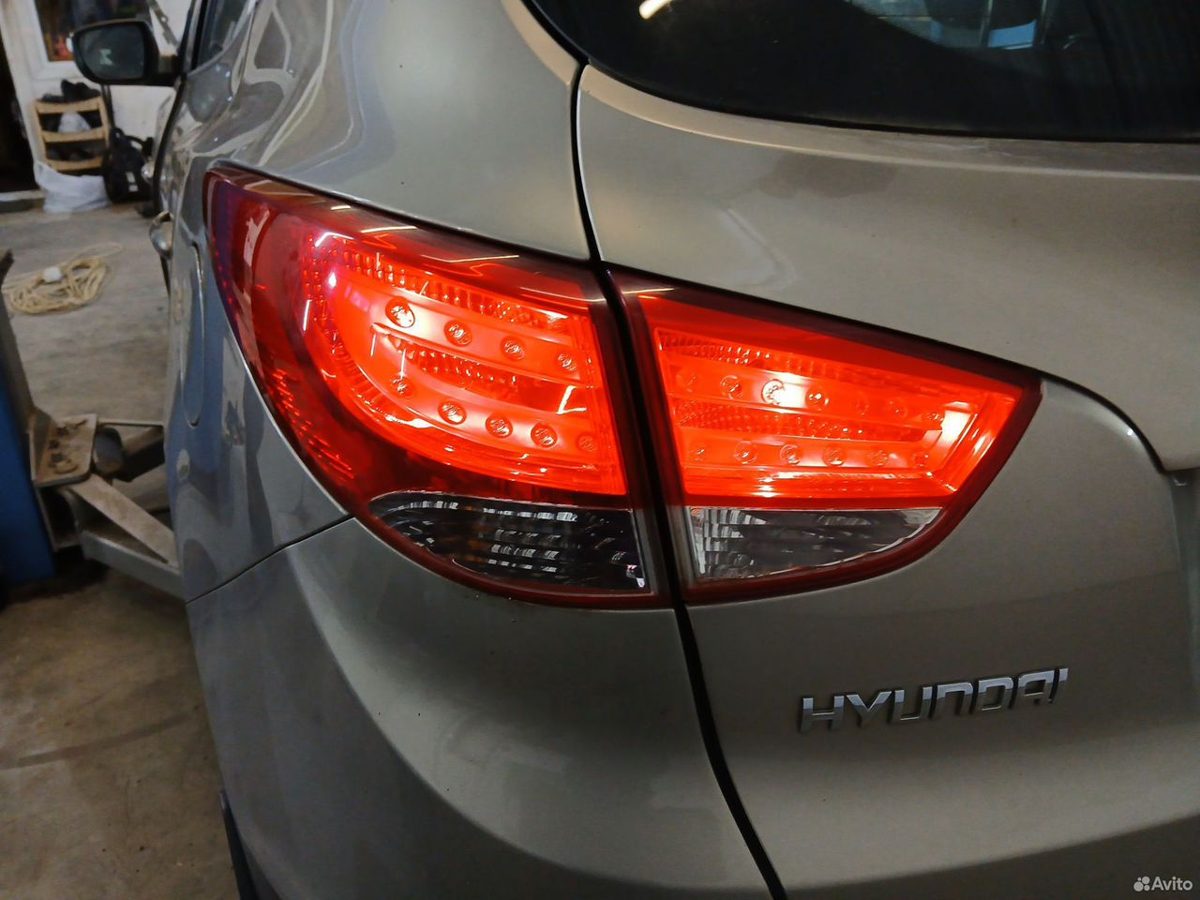 Фонарь левый внешний Hyundai IX35 2011 — фото 8