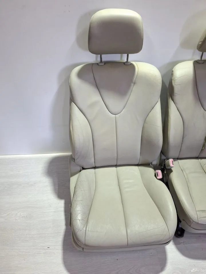 Передние сиденья Toyota Camry XV40 — фото 2